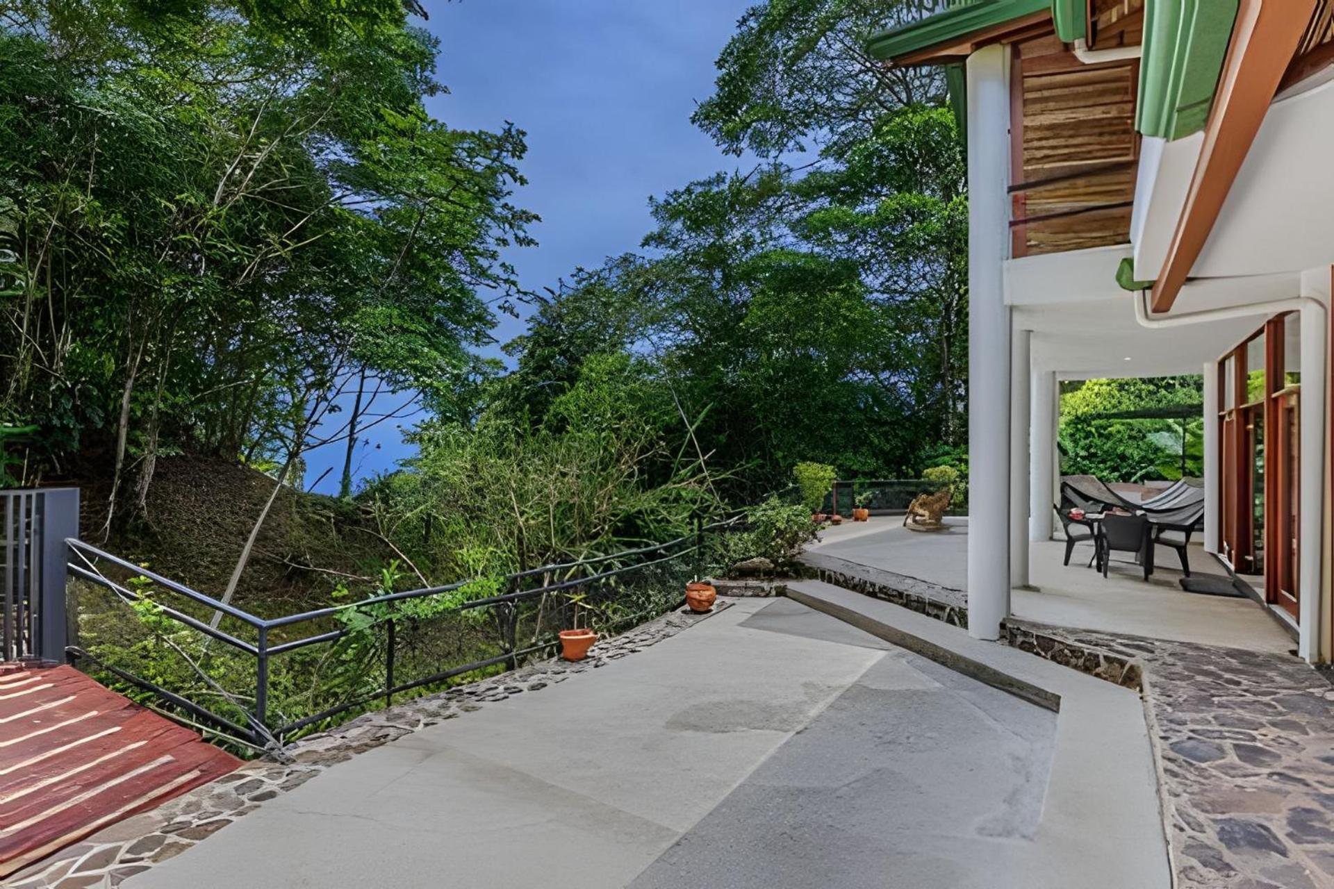 The Jungle Inn Dominicalito 외부 사진